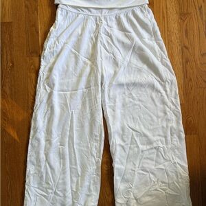 Hollister Women's White Casual Pants